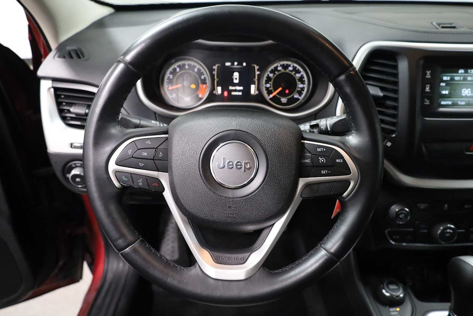 Thumbnail: 2014 Jeep Cherokee - 21