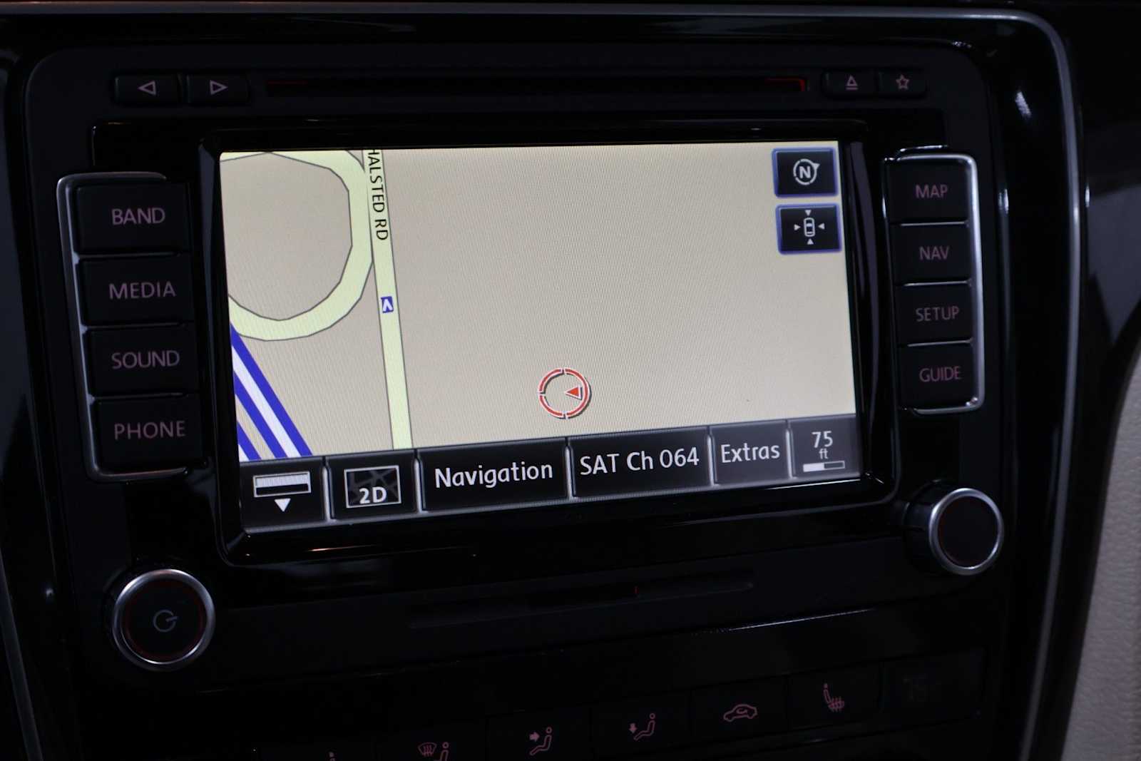 Thumbnail: 2015 Volkswagen Passat - 30