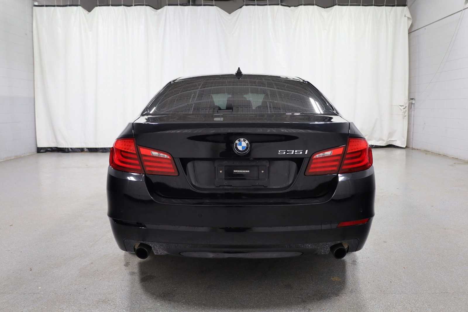 Thumbnail: 2011 BMW 5 Series - 7