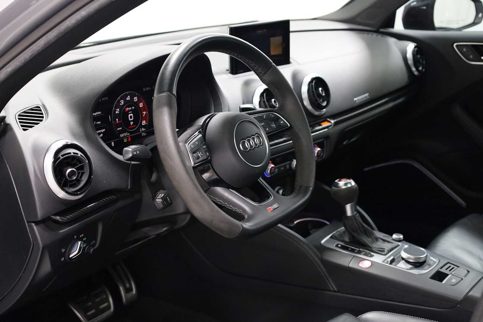 Thumbnail: 2018 Audi RS 3 - 5