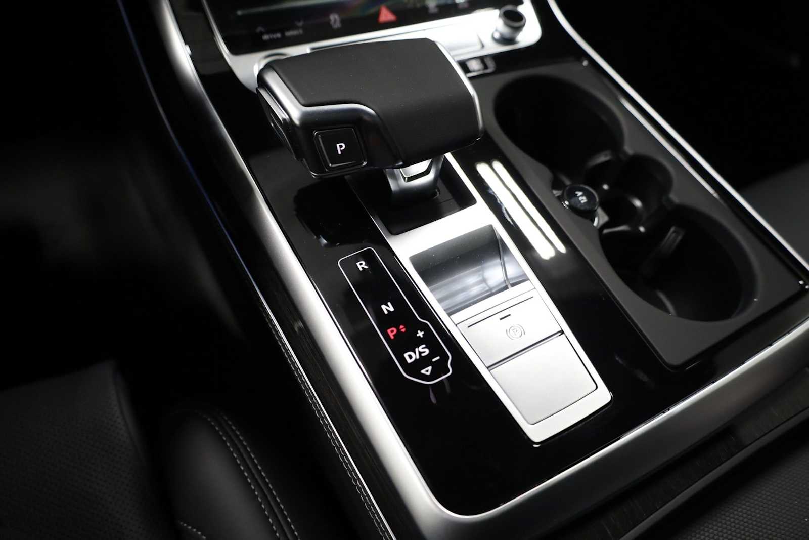 Thumbnail: 2026 Audi Q7 - 27