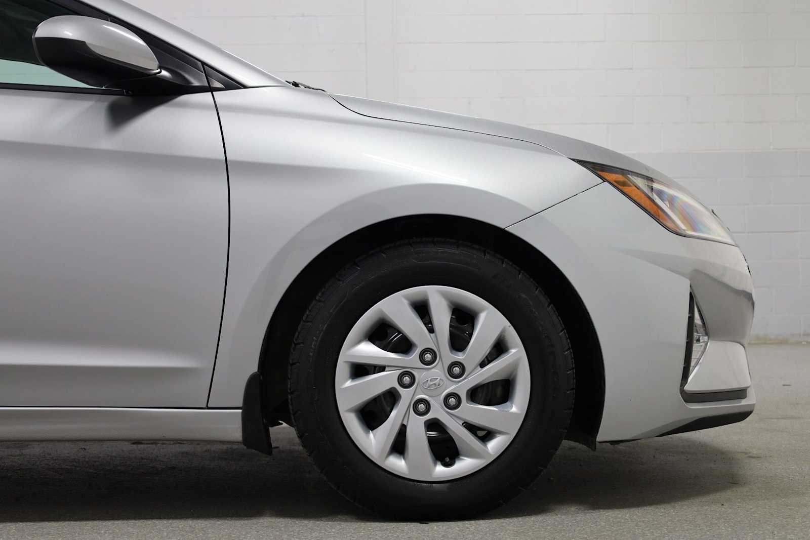 Thumbnail: 2020 Hyundai Elantra - 11