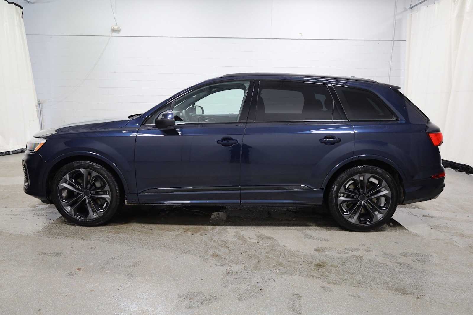 Thumbnail: 2026 Audi Q7 - 2