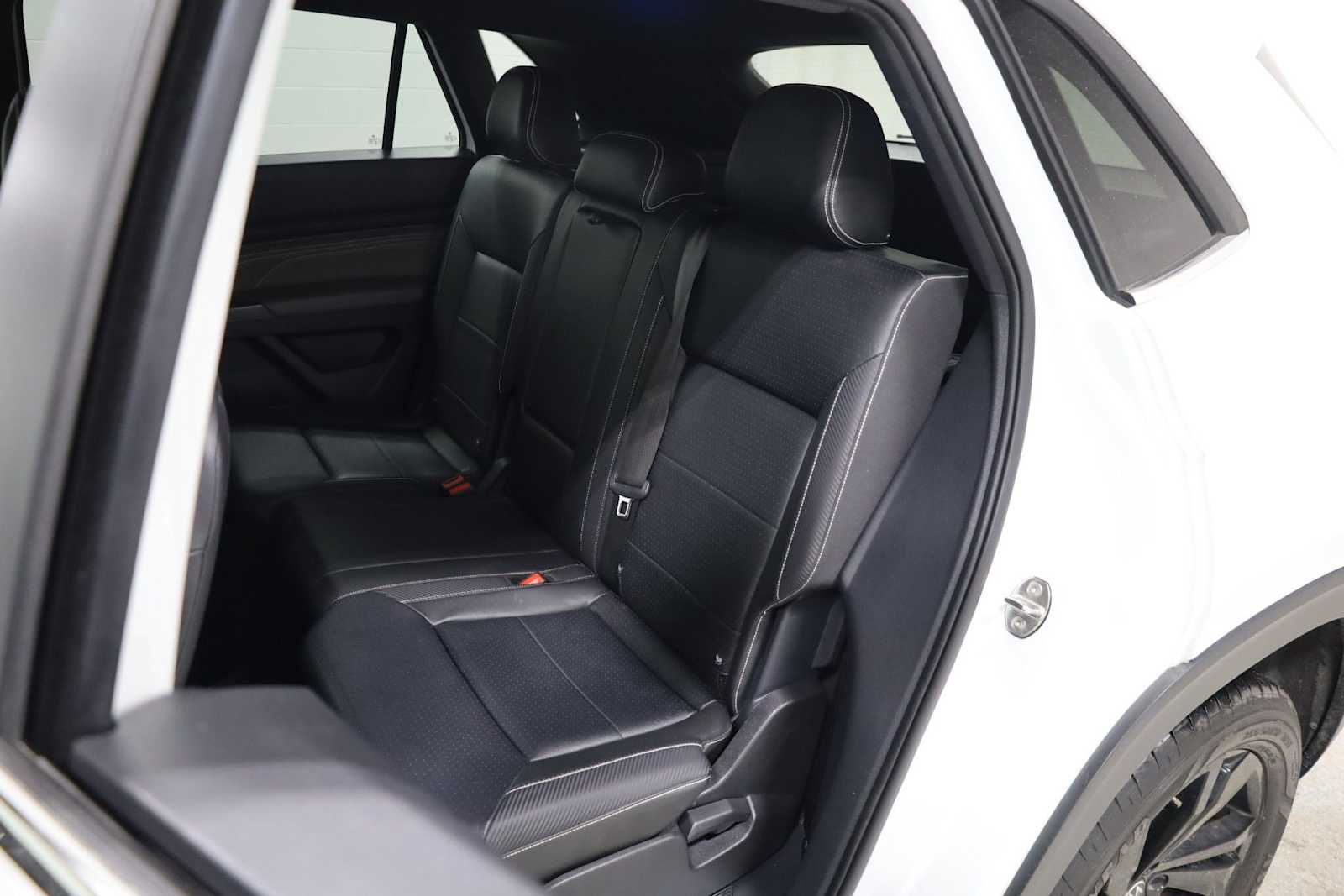 Thumbnail: 2023 Volkswagen Atlas - 31