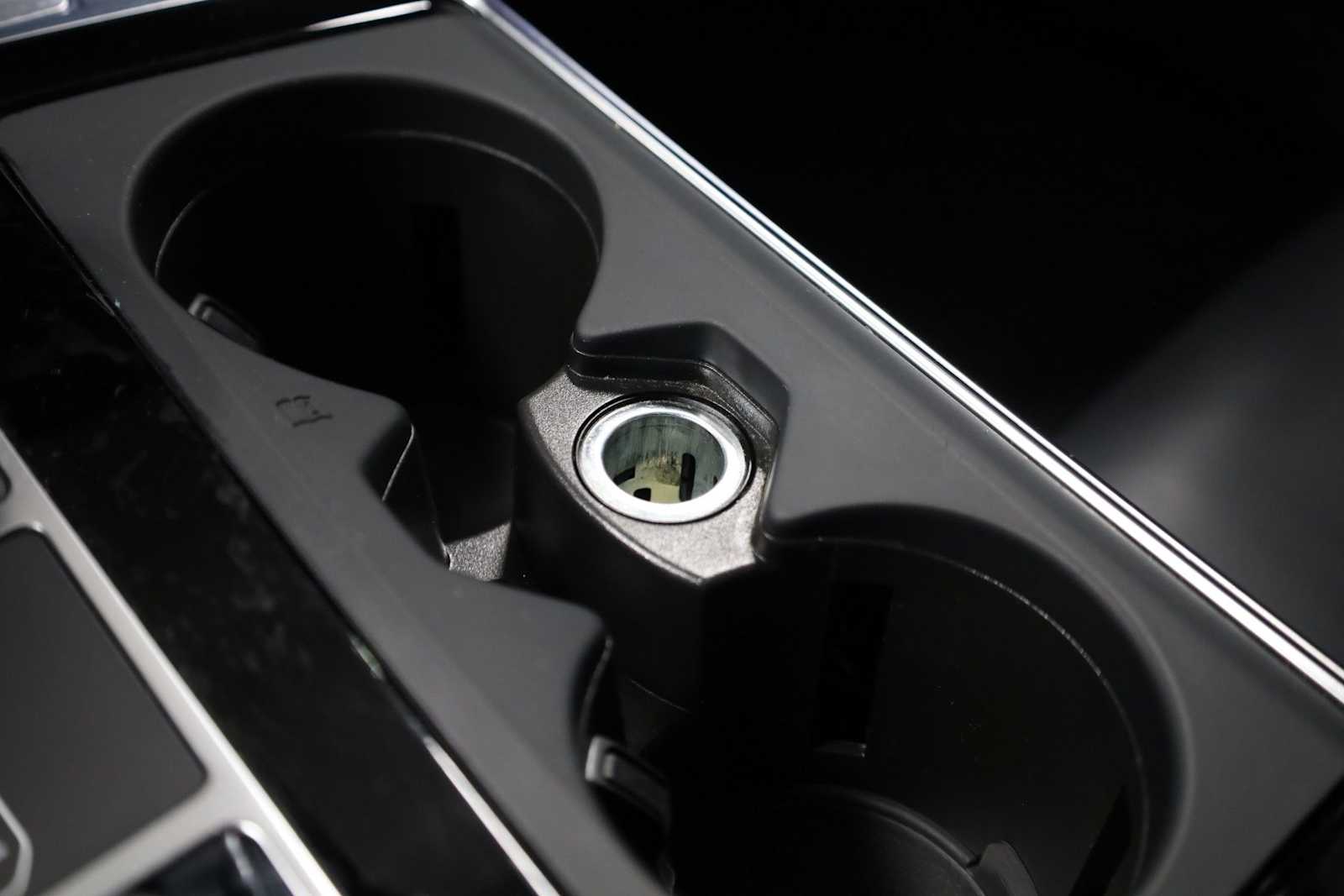 Thumbnail: 2023 Audi S7 - 33