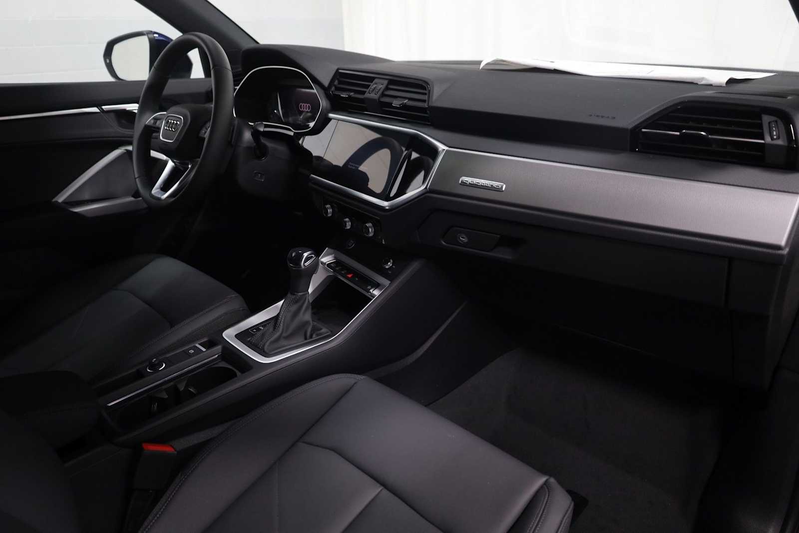 Thumbnail: 2025 Audi Q3 - 6