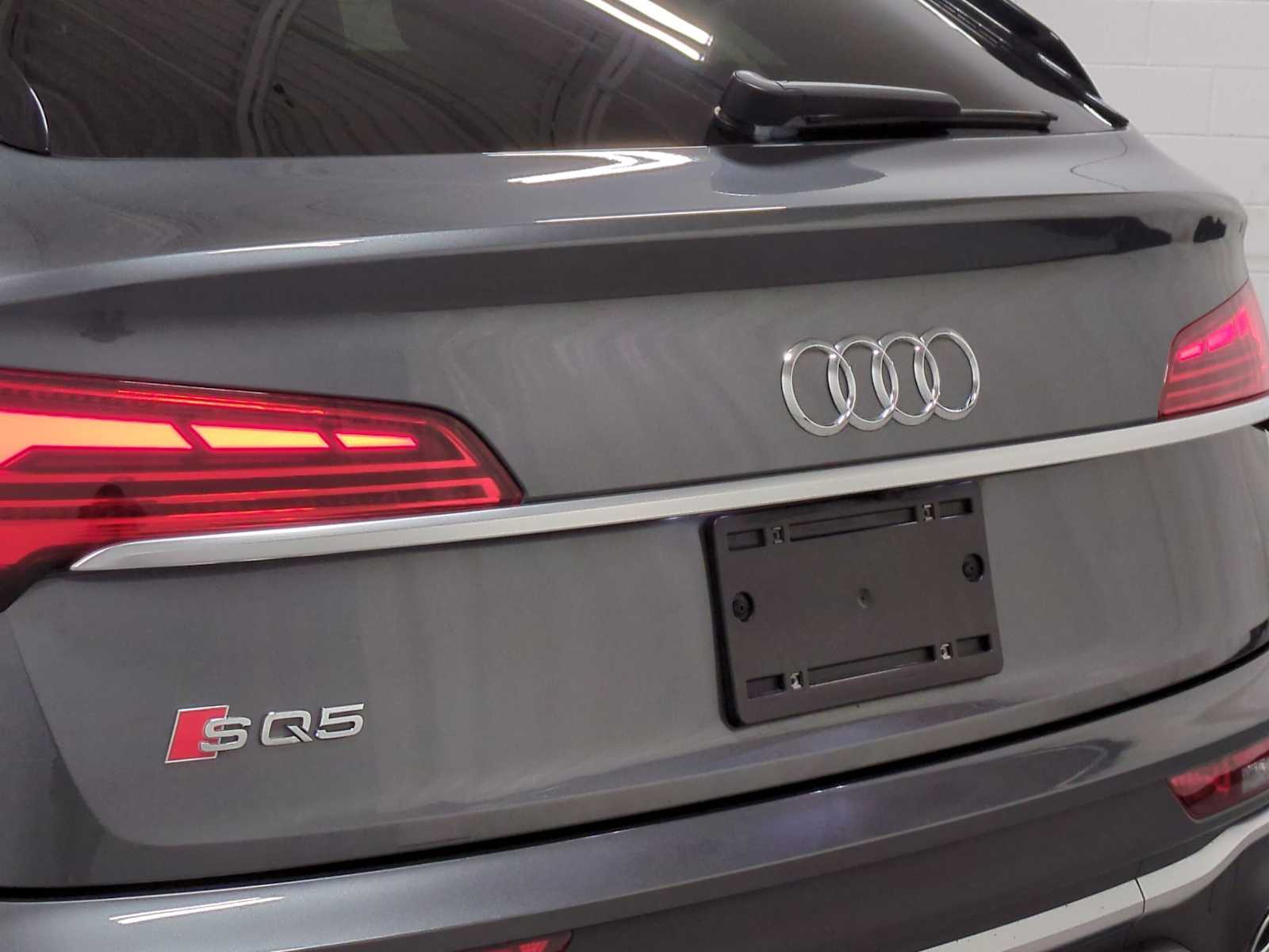 Thumbnail: 2023 Audi SQ5 - 8