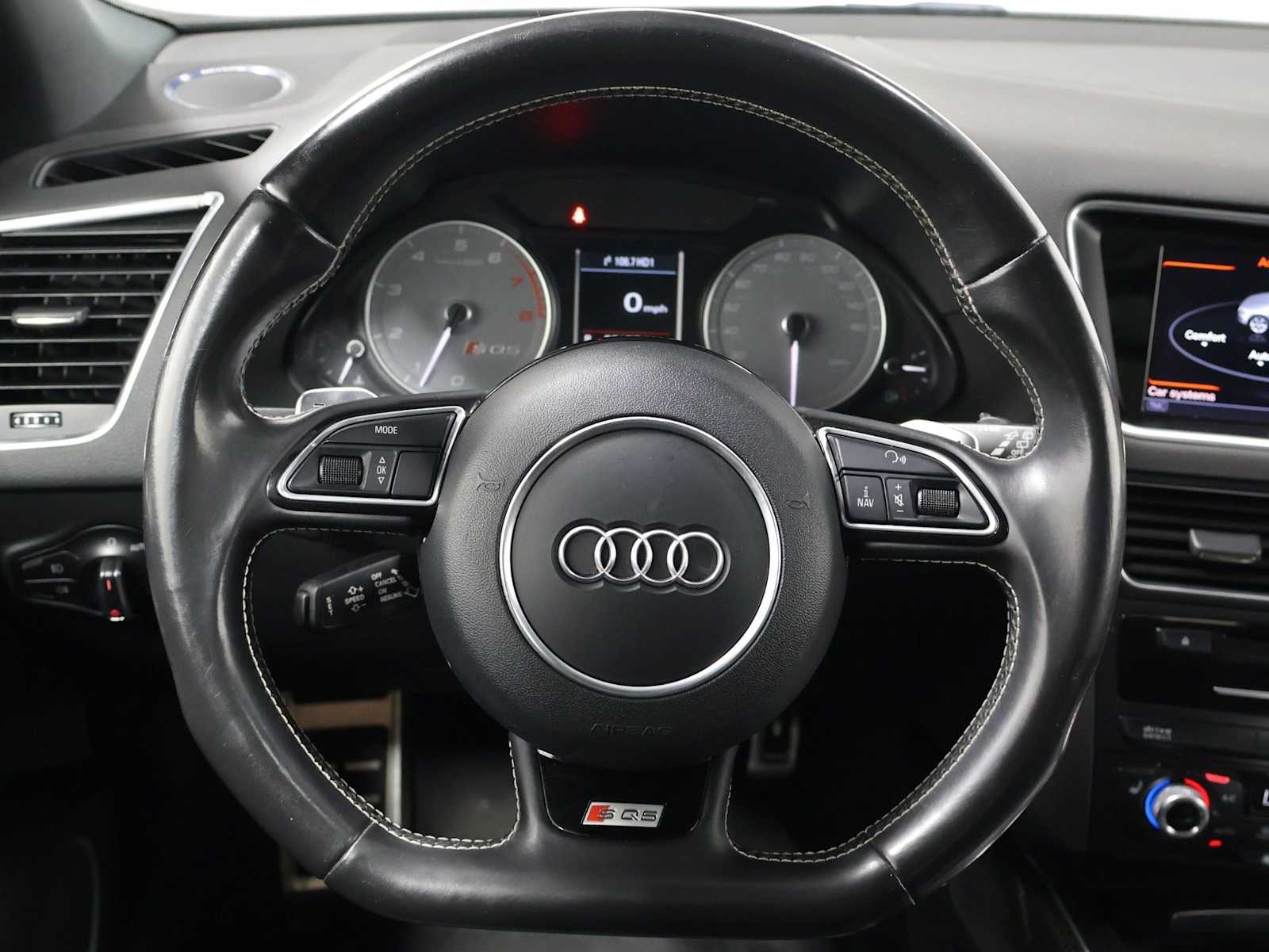 Thumbnail: 2016 Audi SQ5 - 23