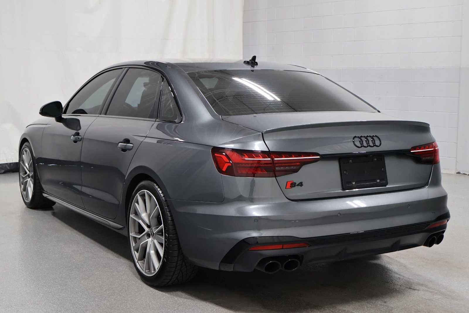 Thumbnail: 2023 Audi S4 - 3