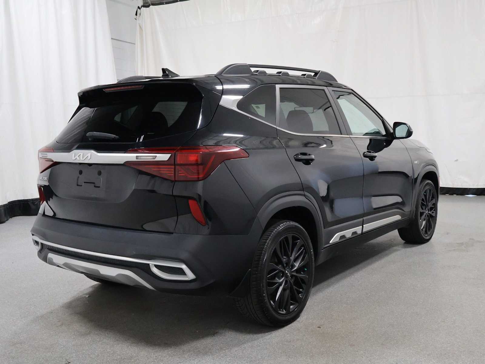 Thumbnail: 2022 Kia Seltos - 9