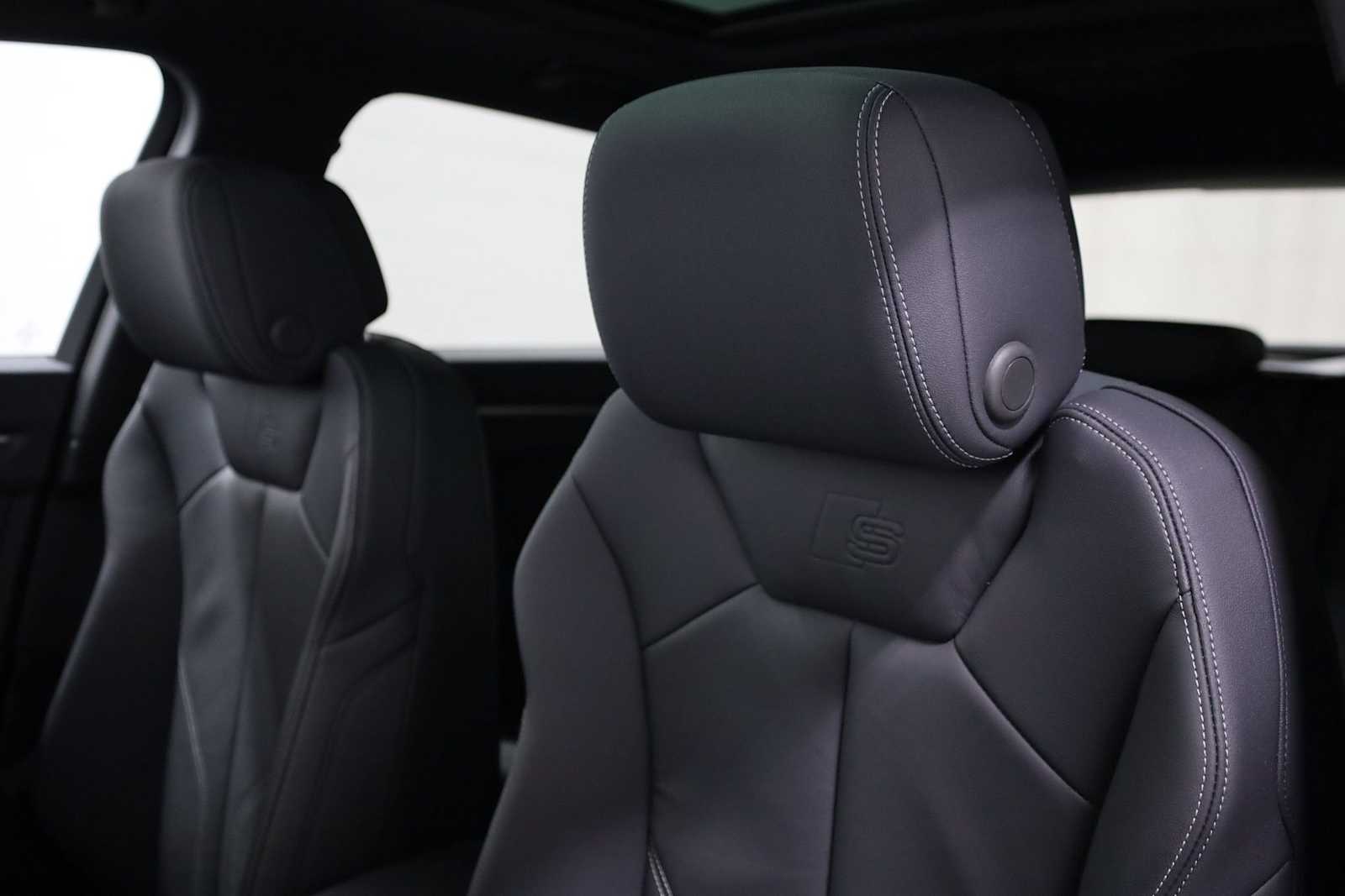 Thumbnail: 2025 Audi Q3 - 17