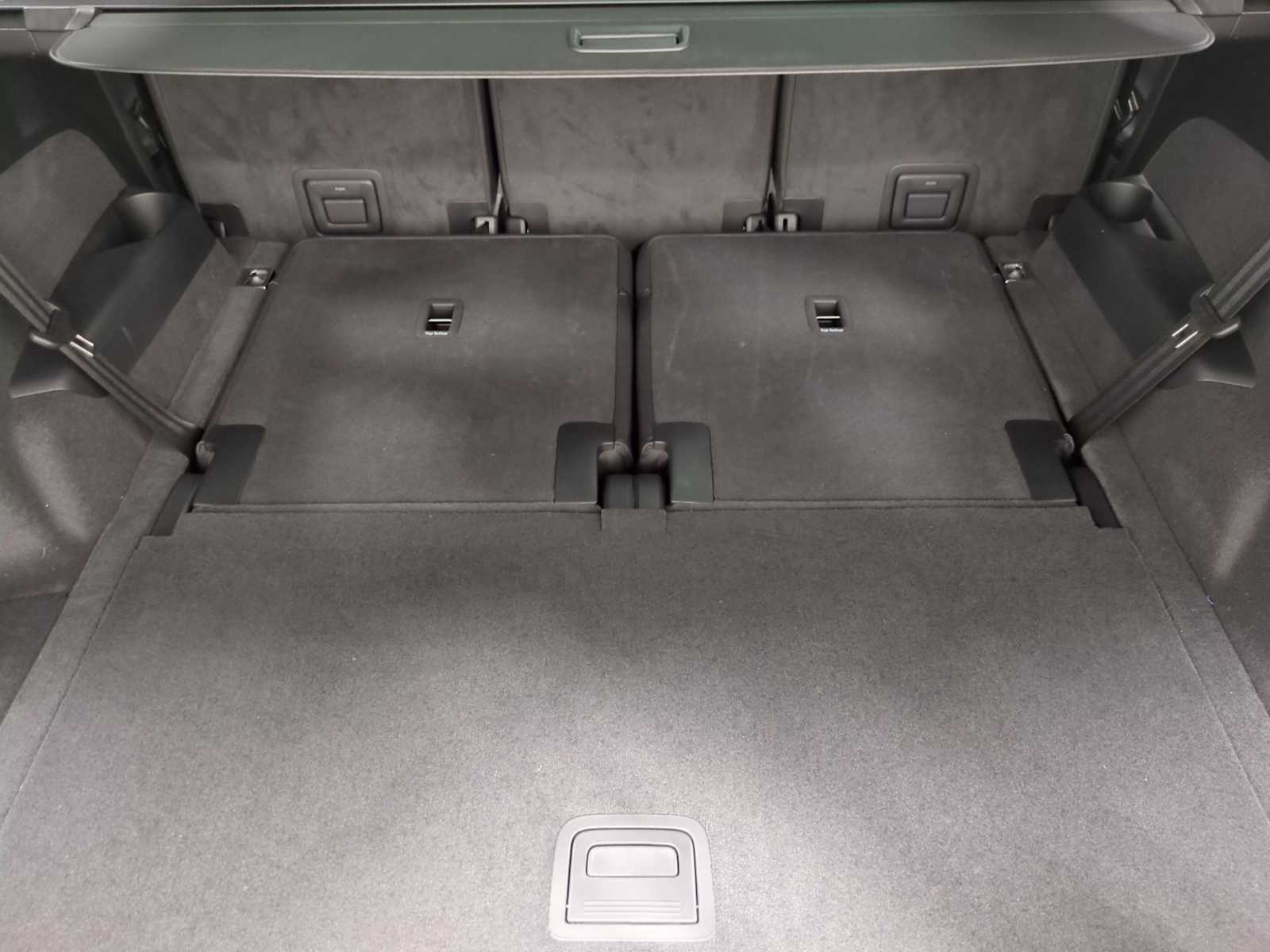 Thumbnail: 2026 Audi Q7 - 39