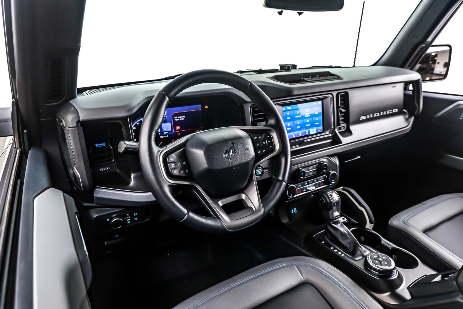 2021 Ford Bronco Black Diamond photo 4