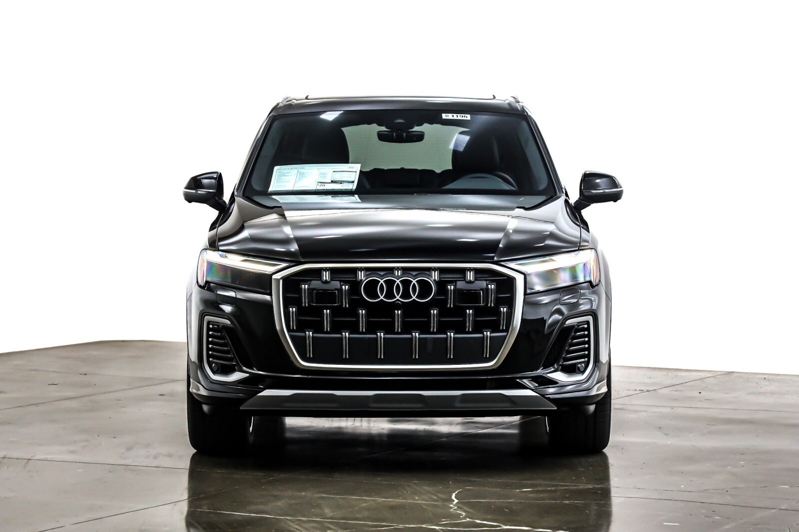 2025 Audi Q7 Premium Plus photo 2