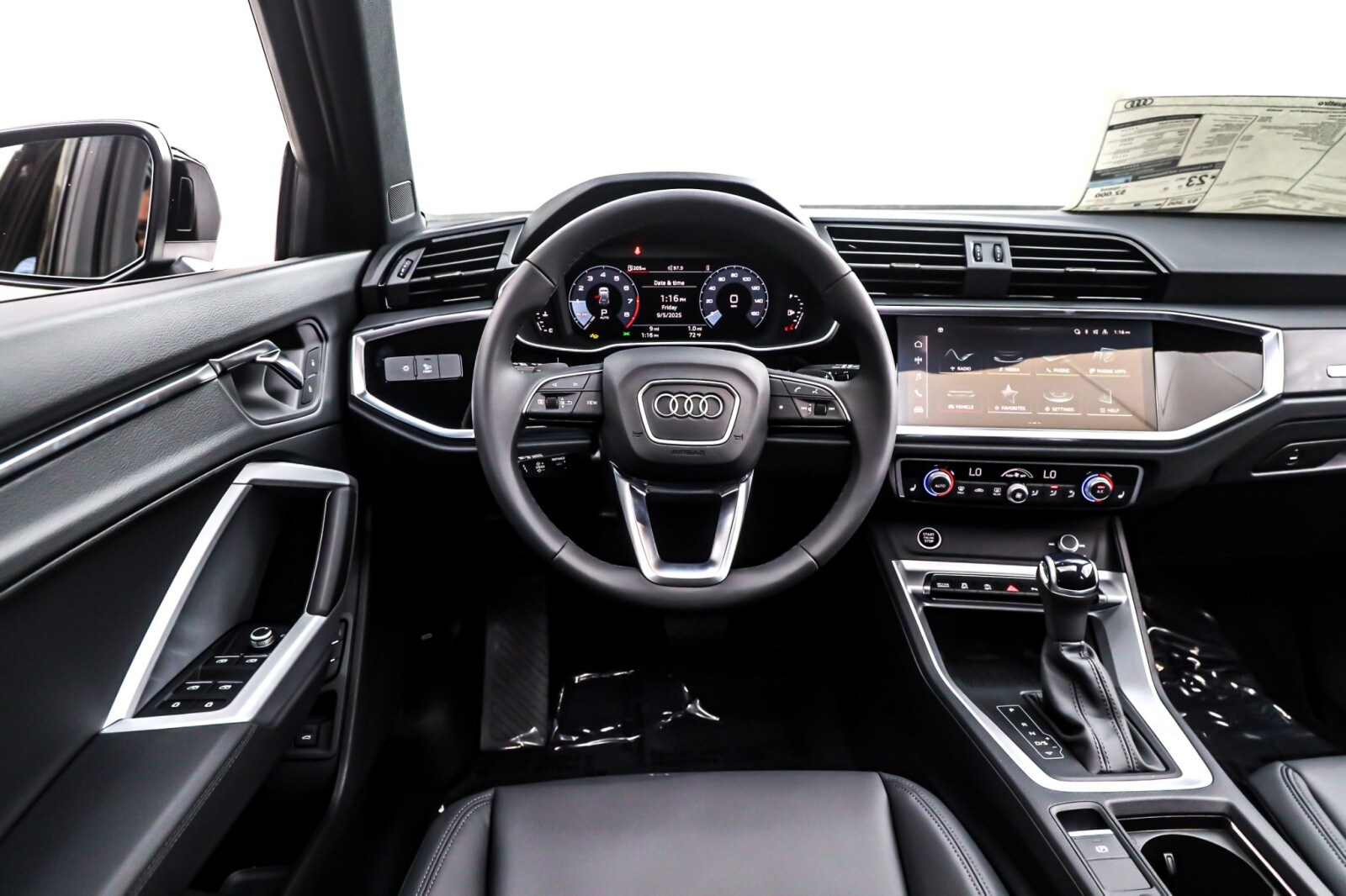 2025 Audi Q3 S line Premium 45 TFSI photo 4