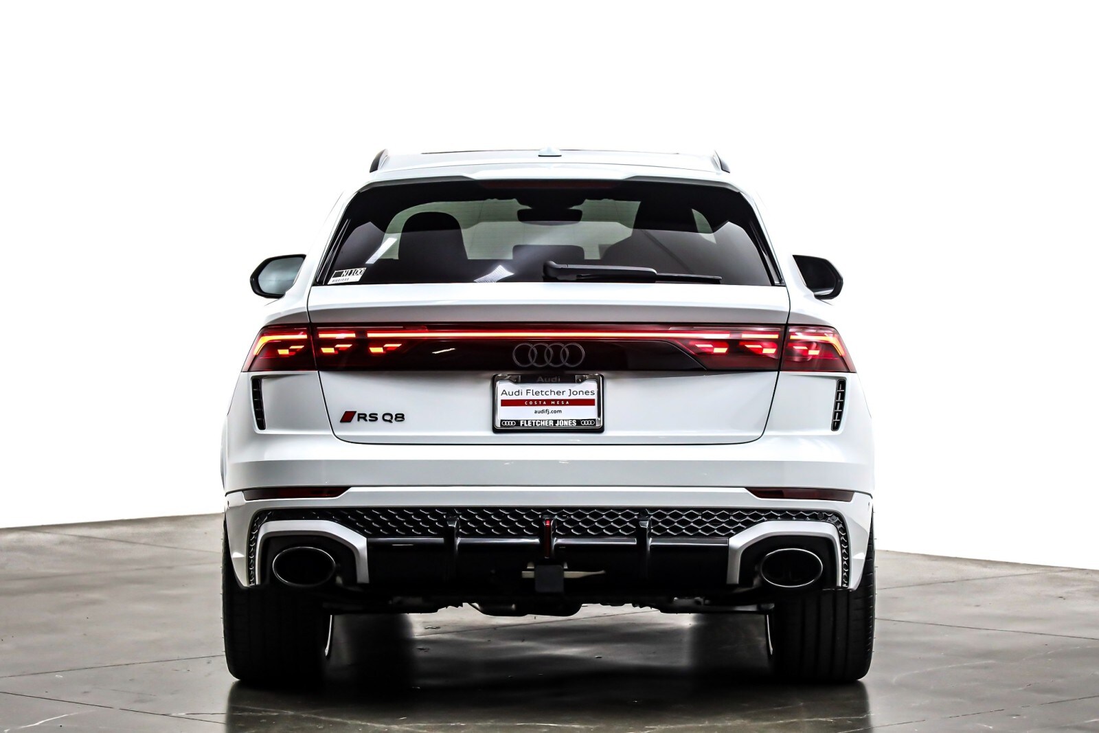 2025 Audi RS Q8 photo 3