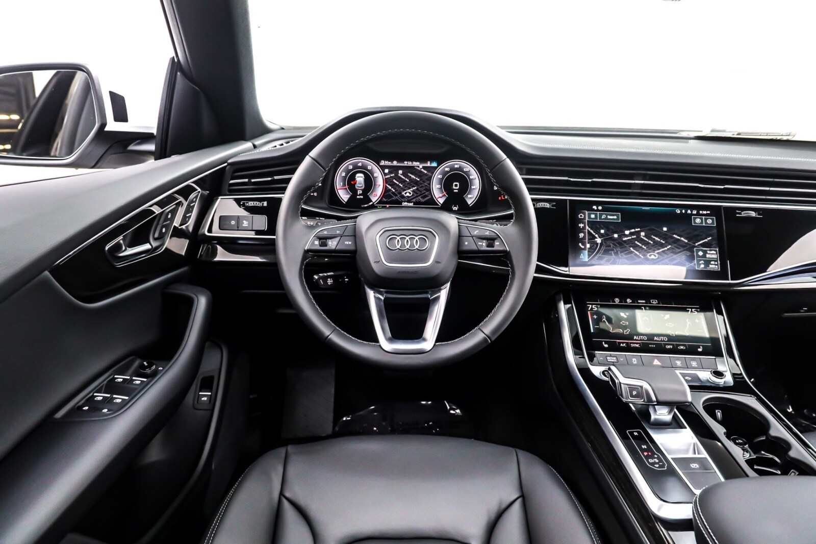2025 Audi Q8 Premium 55 photo 4