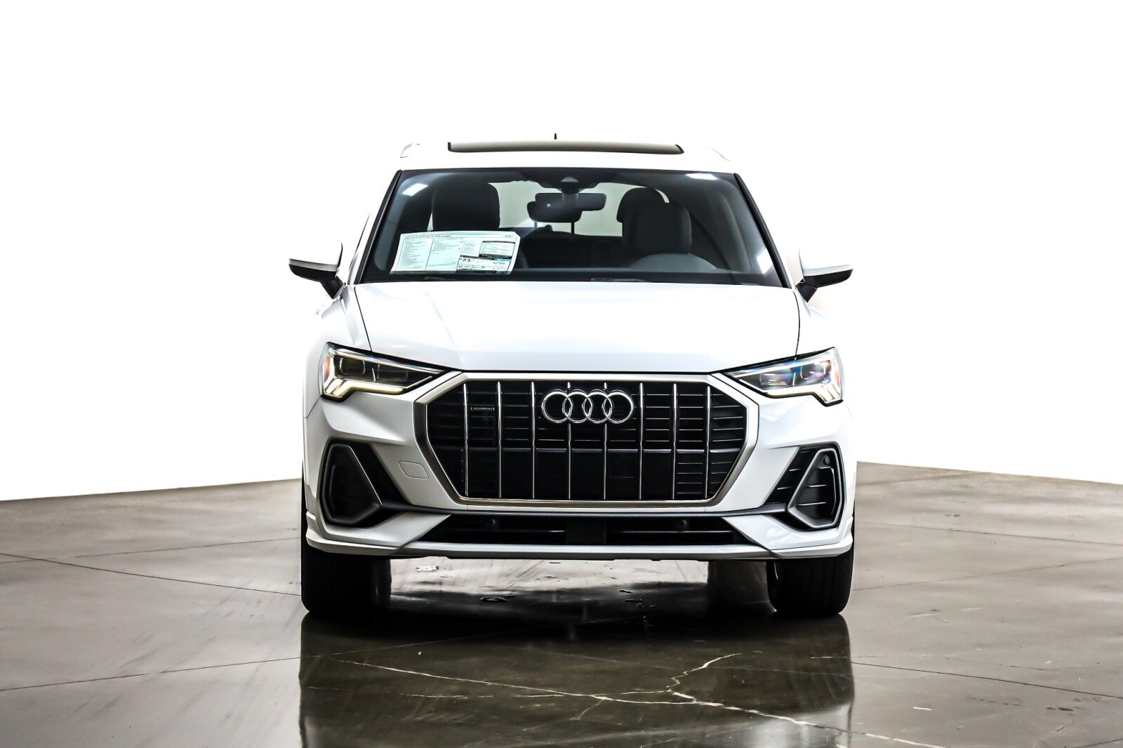 2025 Audi Q3 S line Premium 45 TFSI photo 2