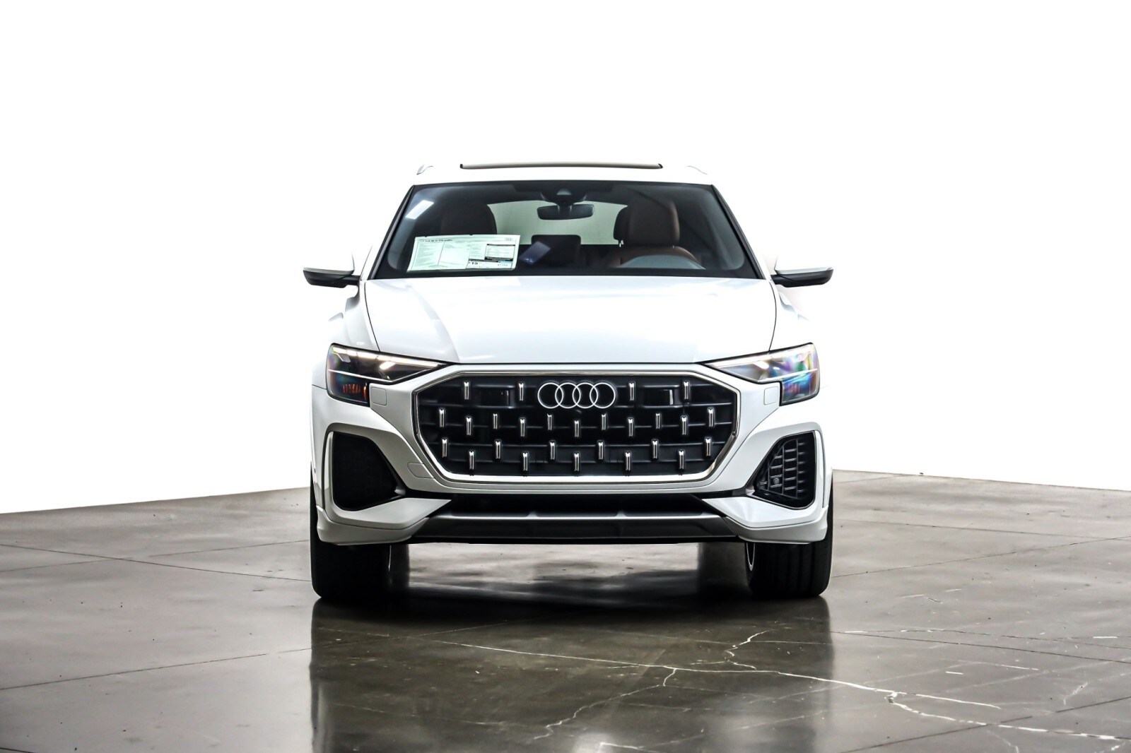 2025 Audi Q8 Premium 55 photo 2