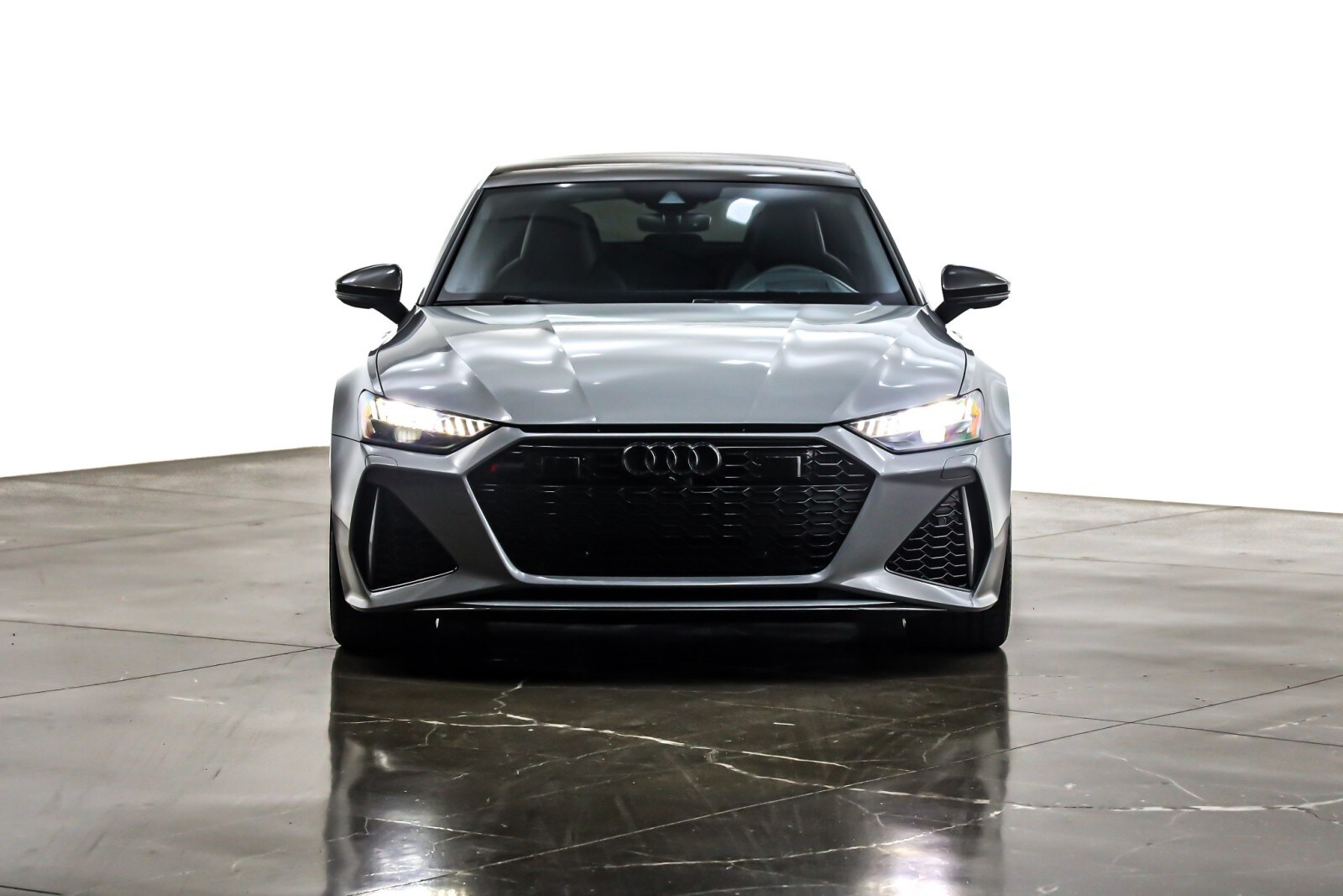 2022 Audi RS 7 Base photo 2