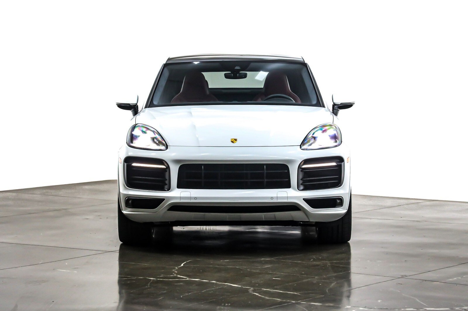 2021 Porsche Cayenne GTS Coupe photo 2