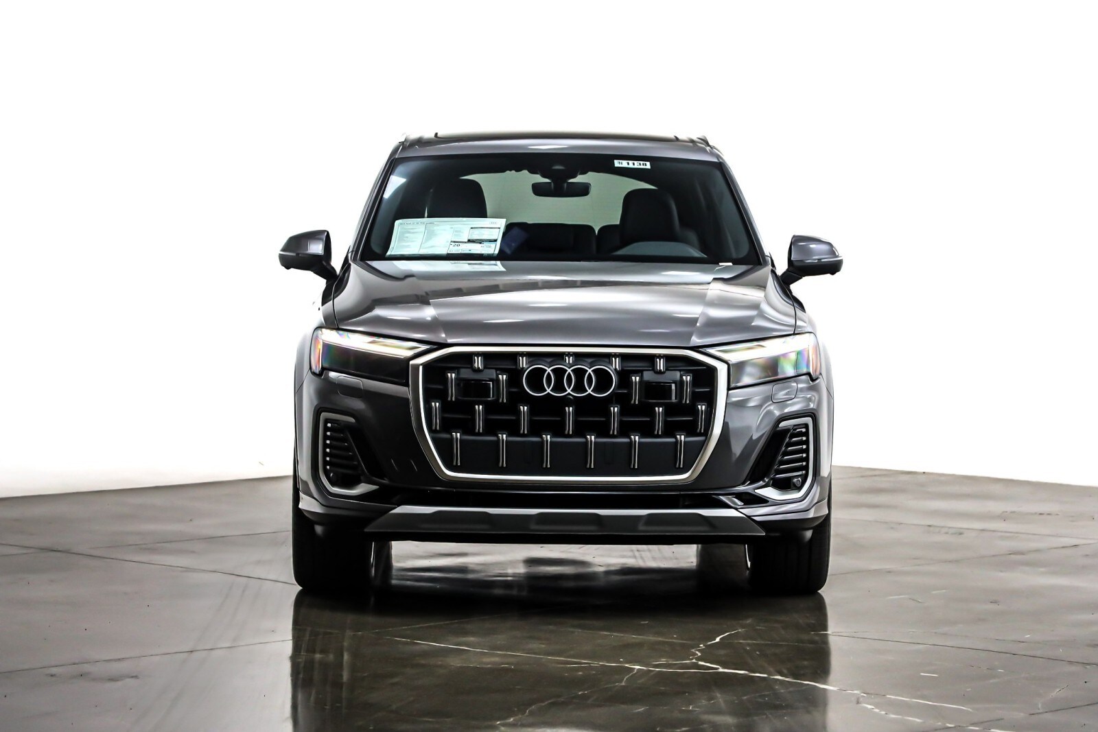 2025 Audi Q7 Premium Plus photo 2