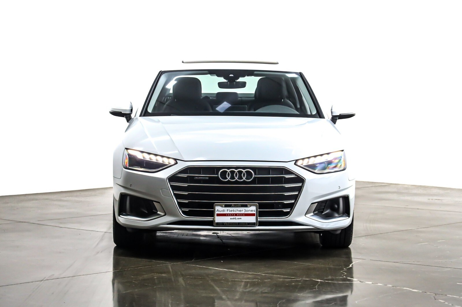 2023 Audi A4 Premium 40 TFSI Quattro photo 2