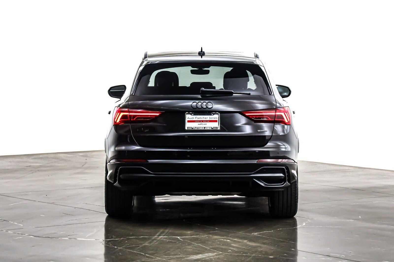 2022 Audi Q3 S line Premium Plus 45 TFSI photo 3