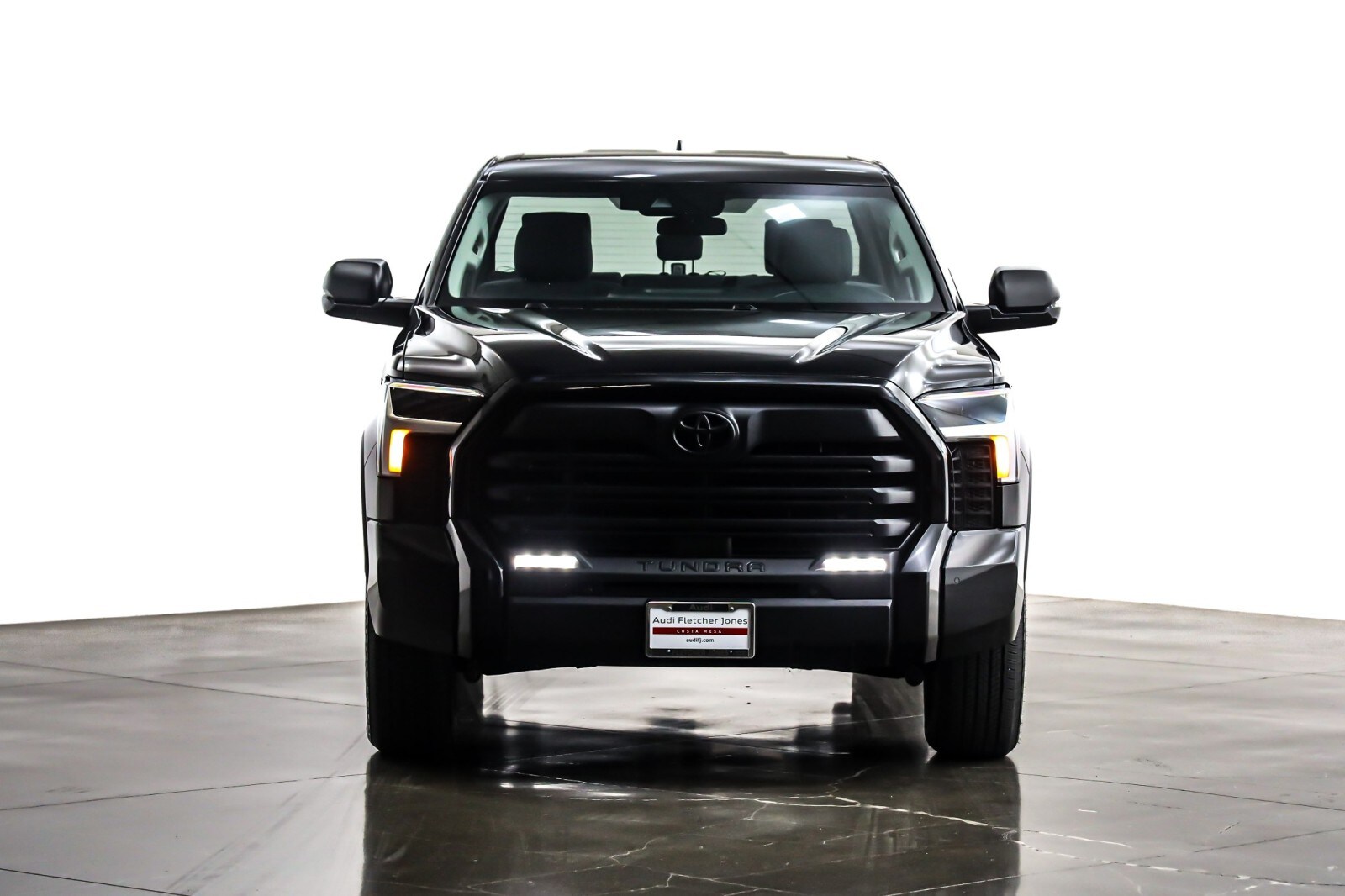 2024 Toyota Tundra SR5 CrewMax photo 2
