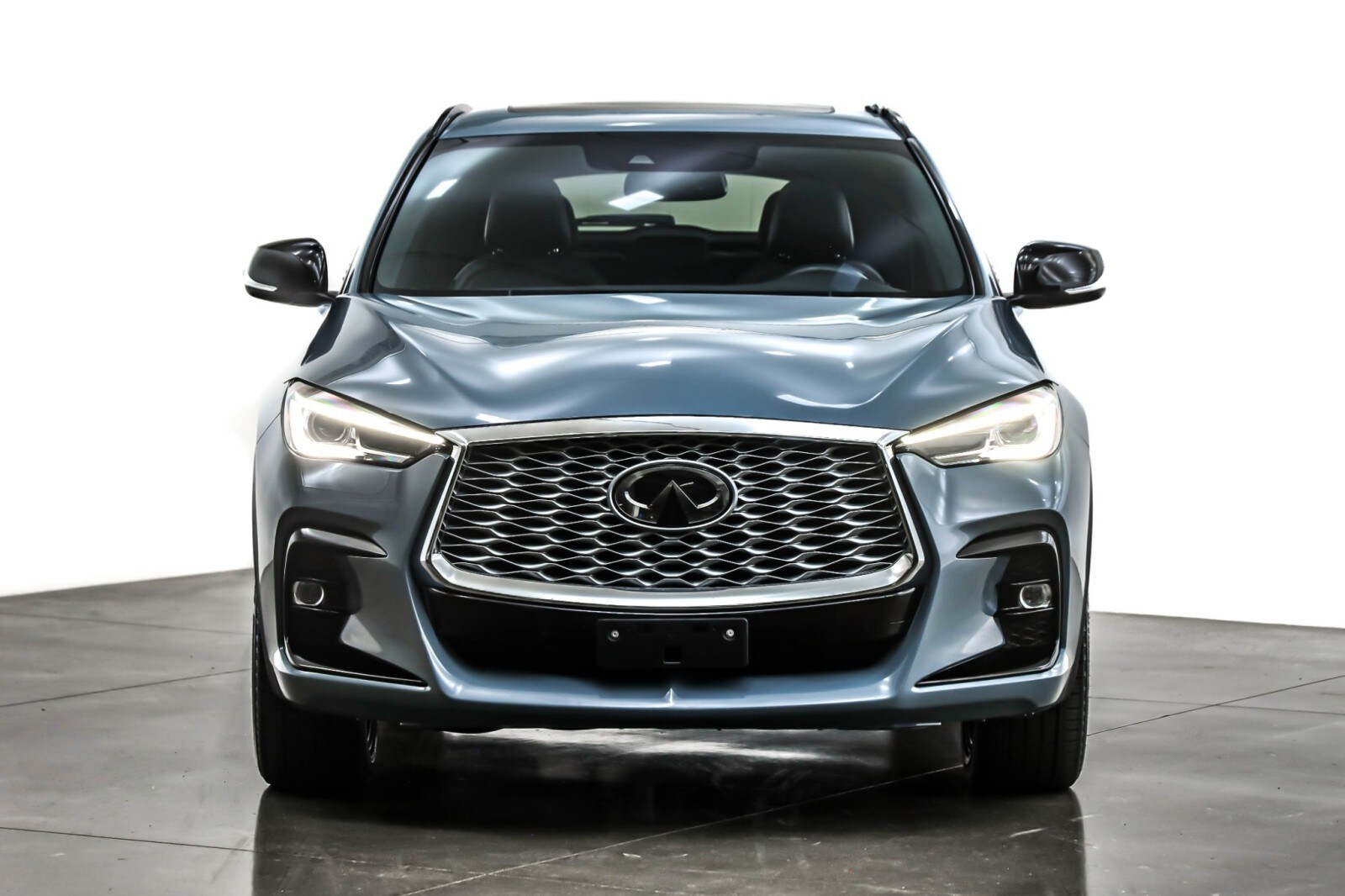 2023 Infiniti QX55 Luxe photo 2