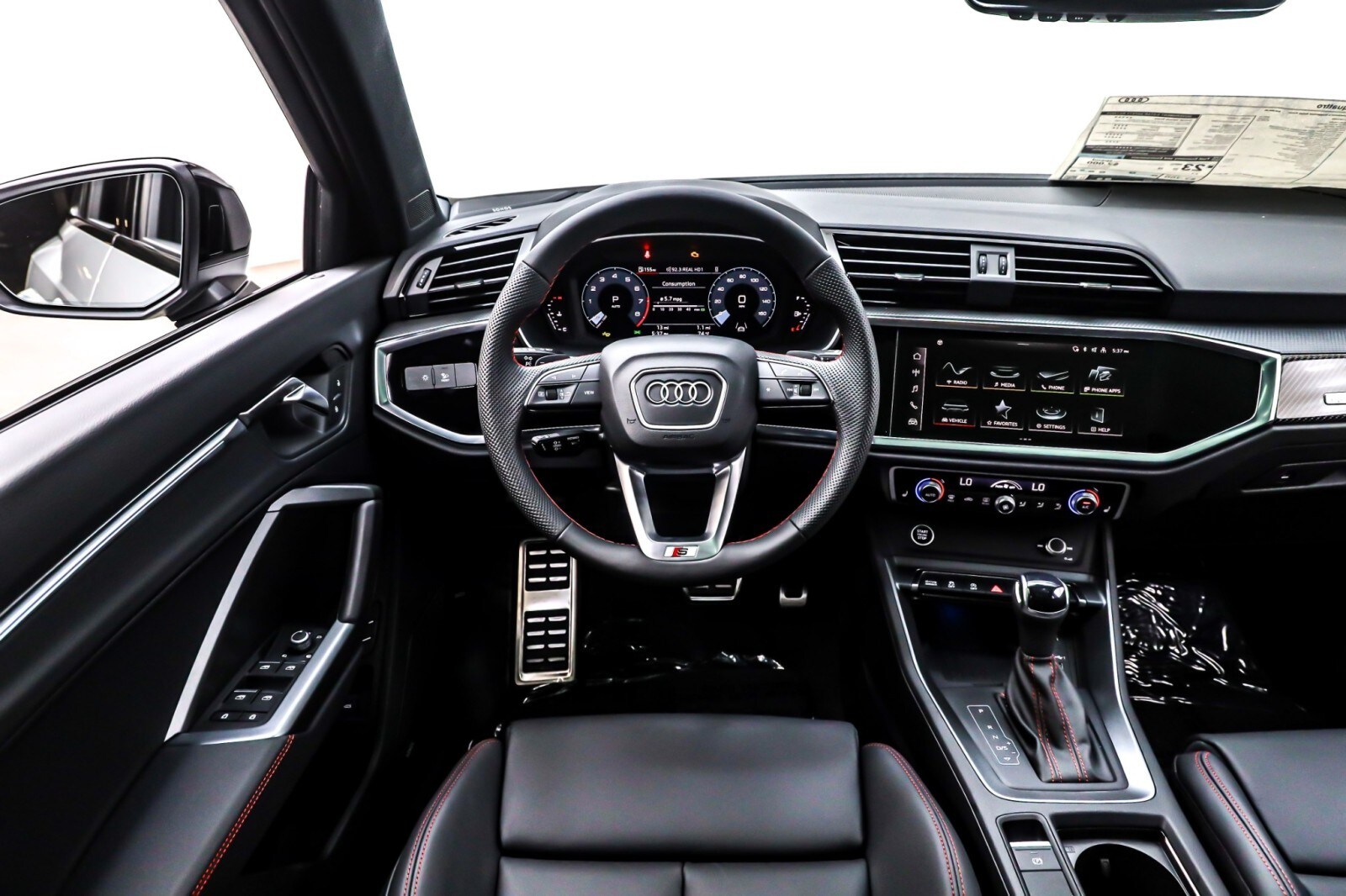 2025 Audi Q3 S line Premium Plus photo 4
