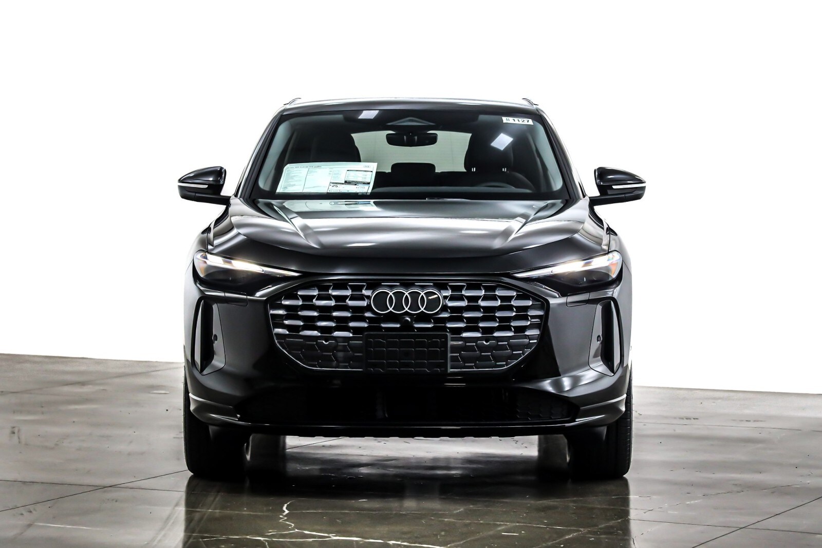 2025 Audi Q5 Premium photo 2