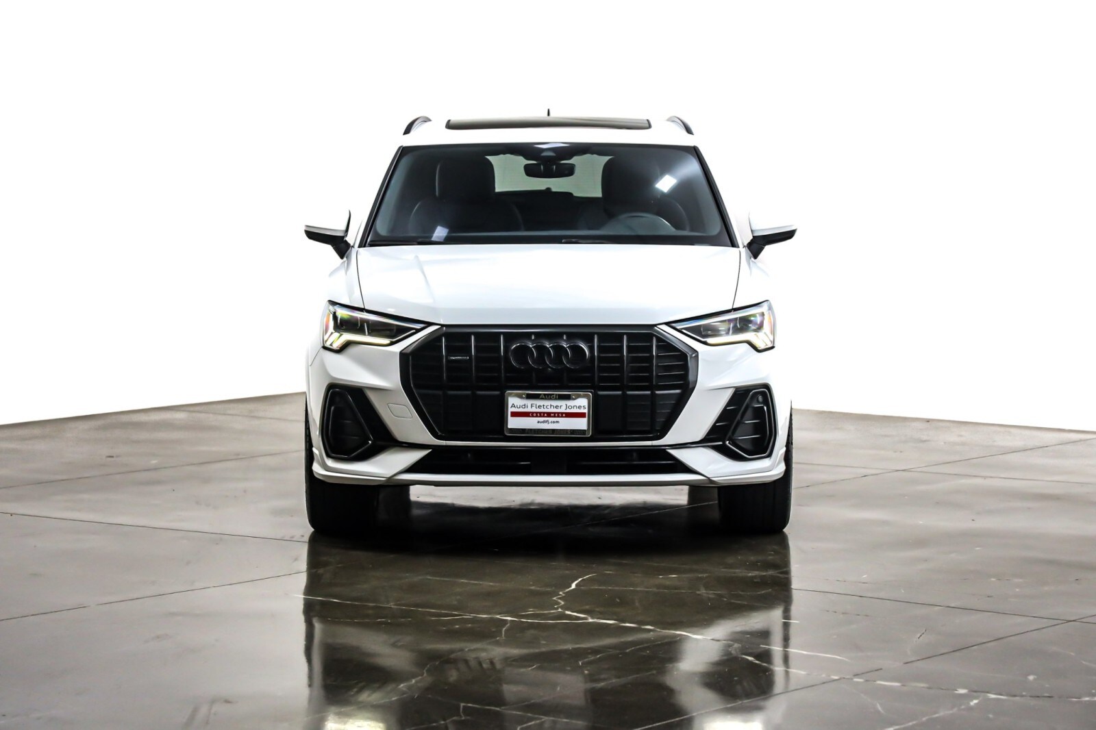 2023 Audi Q3 S line Premium Plus 45 TFSI photo 2