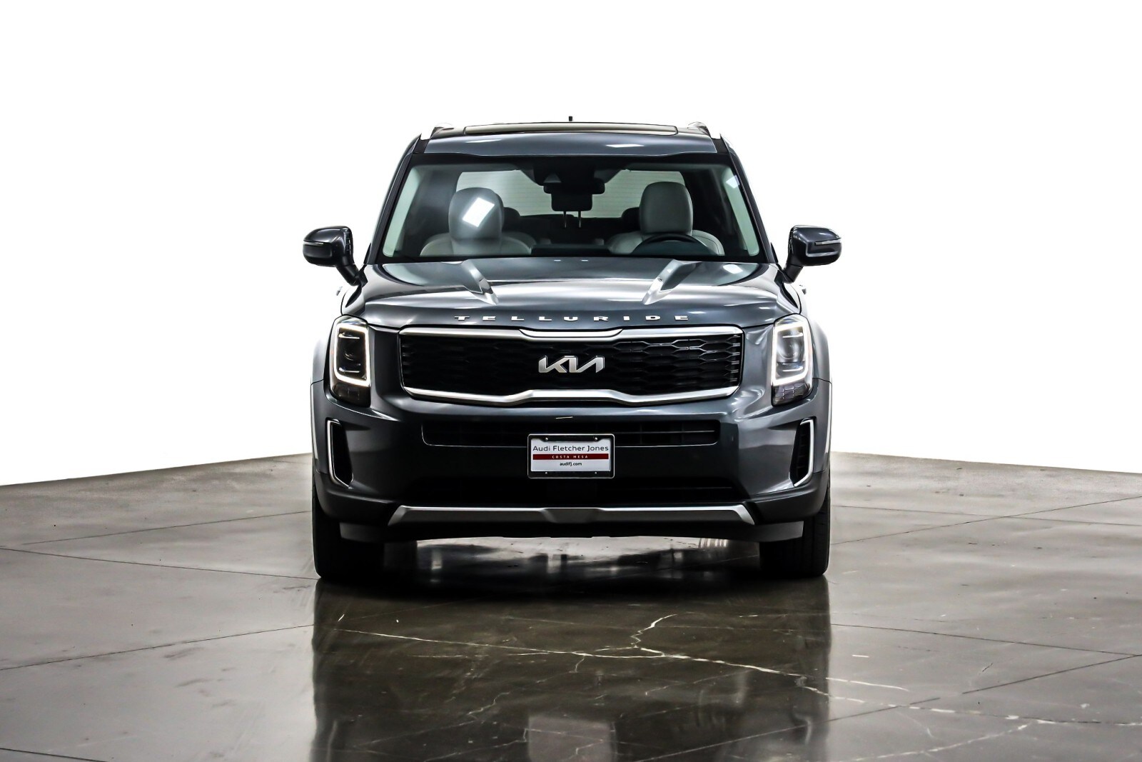 2022 Kia Telluride S photo 2