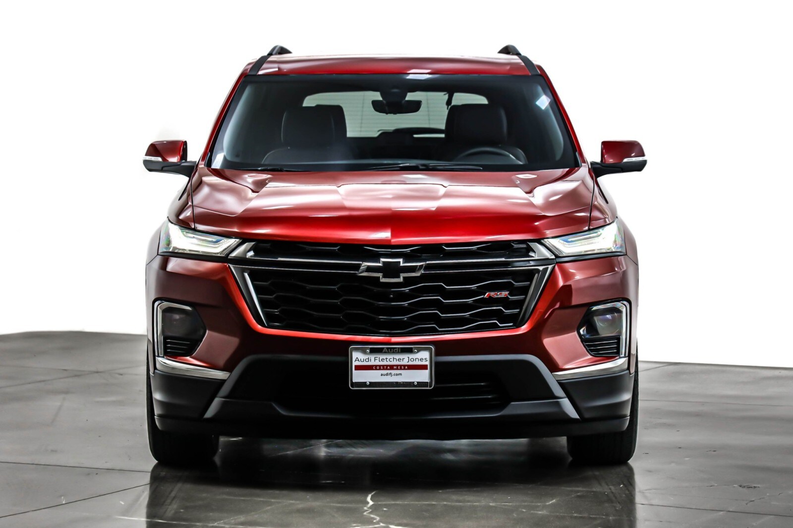 2023 Chevrolet Traverse RS photo 2