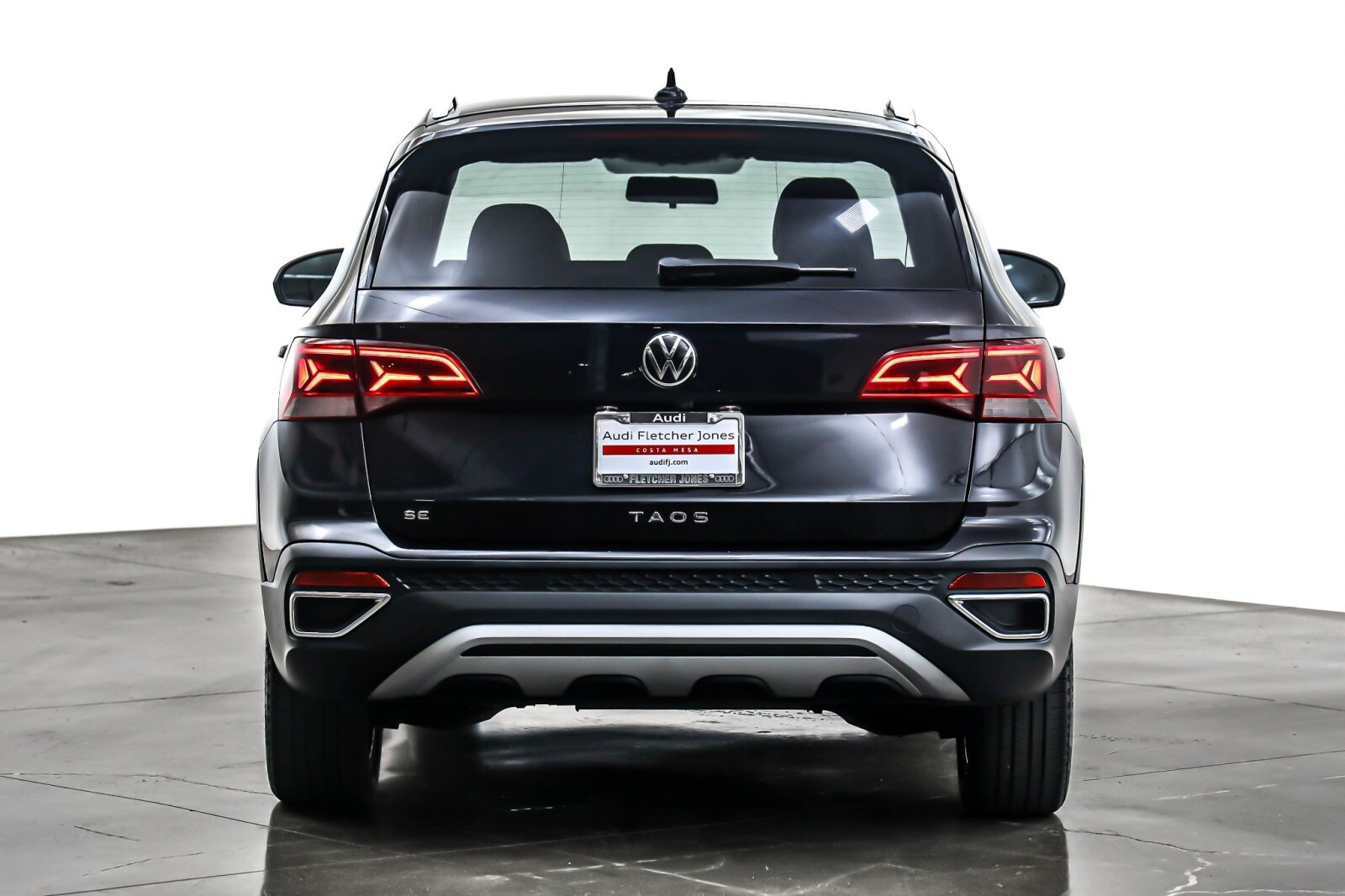 2022 Volkswagen Taos SE photo 3