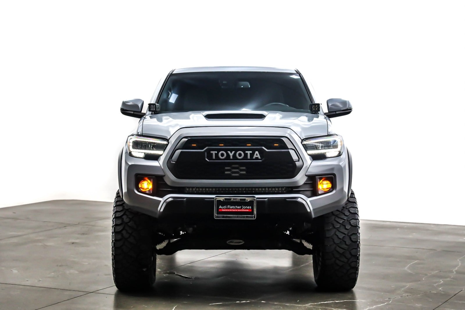 Used 2019 Toyota Tacoma TRD Off Road with VIN 3TMCZ5AN5KM195801 for sale in Costa Mesa, CA