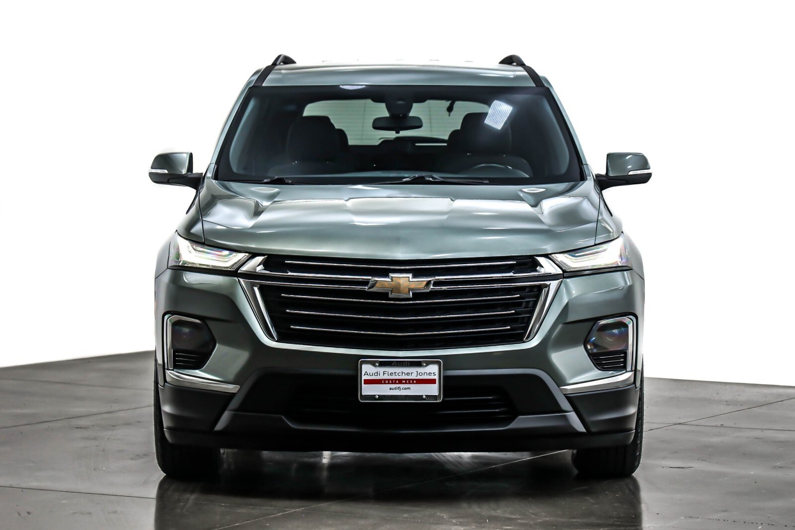 2022 Chevrolet Traverse Cloth photo 2