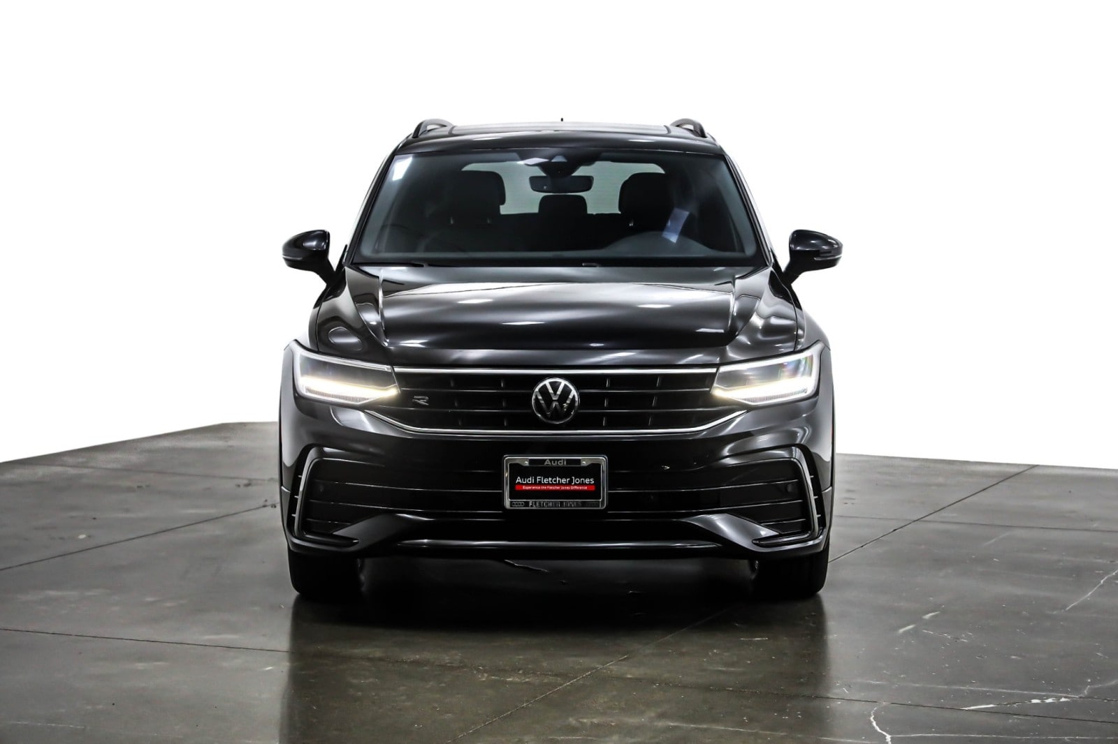 Used 2022 Volkswagen Tiguan SE R-LINE BLACK with VIN 3VVCB7AX9NM168477 for sale in Costa Mesa, CA