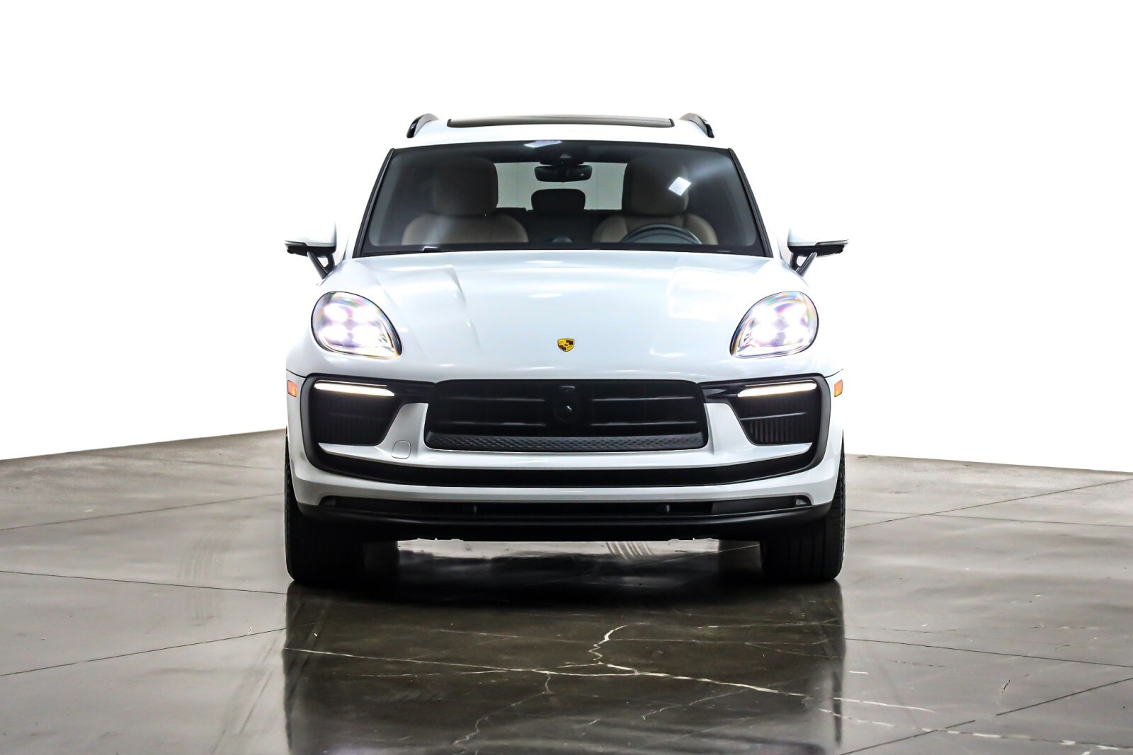 2023 Porsche Macan S photo 2