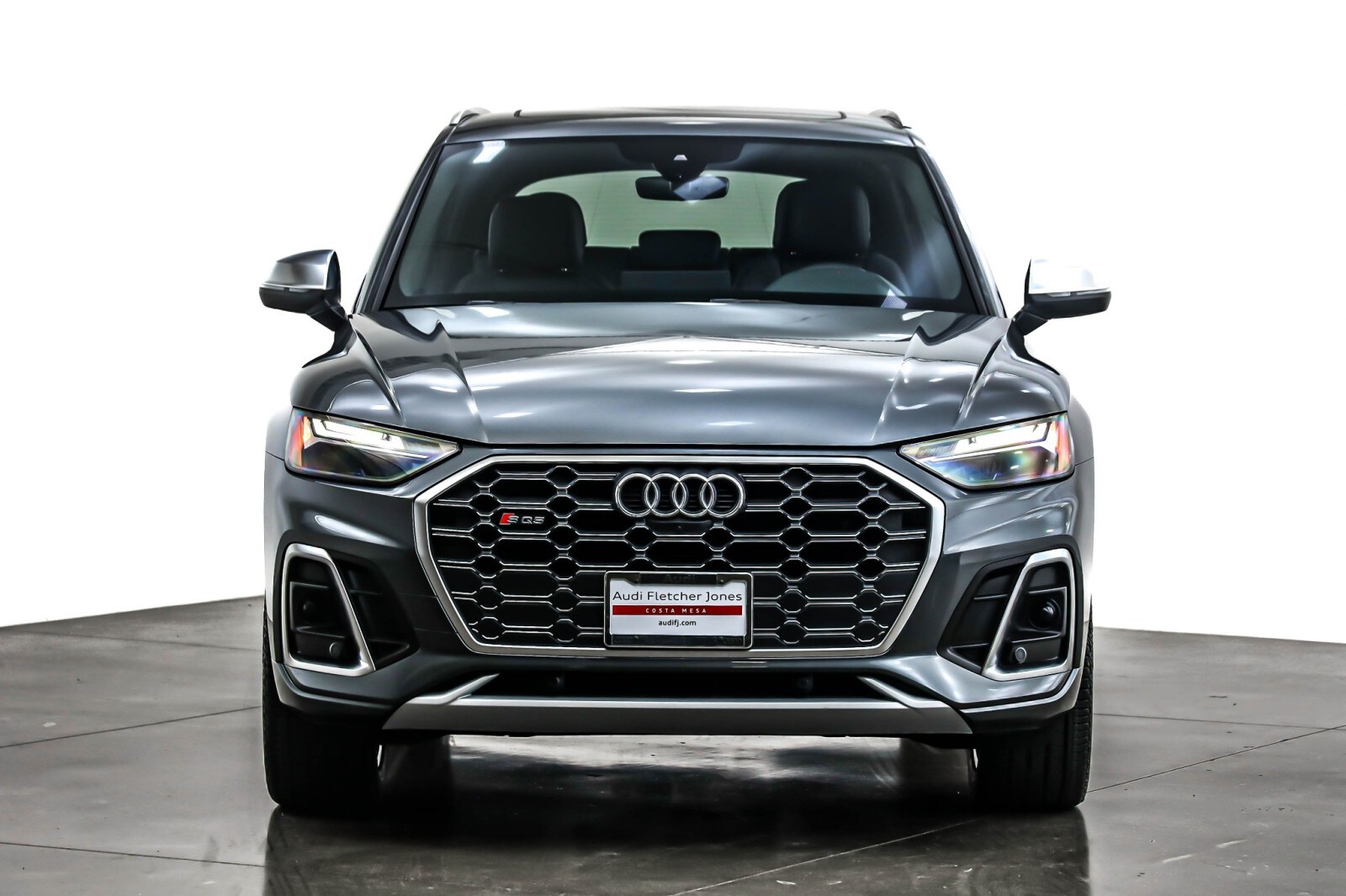 2022 Audi SQ5 Premium Plus photo 2