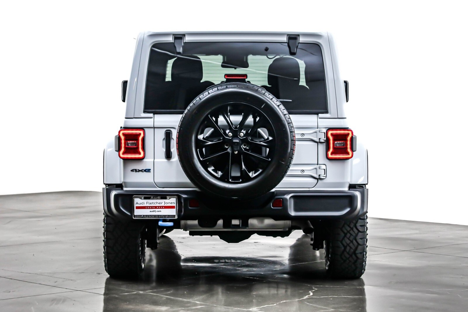 2024 Jeep Wrangler 4xe Sahara photo 3