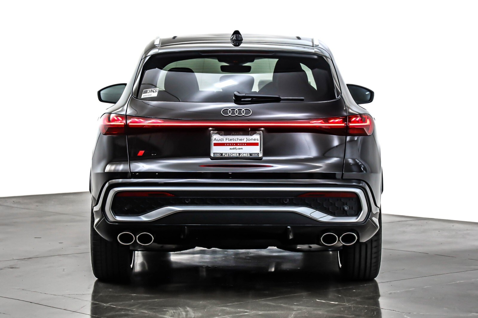 2025 Audi SQ5 Prestige photo 3