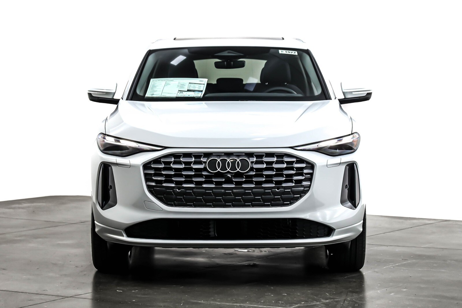 2025 Audi Q5 Premium TFSI photo 2