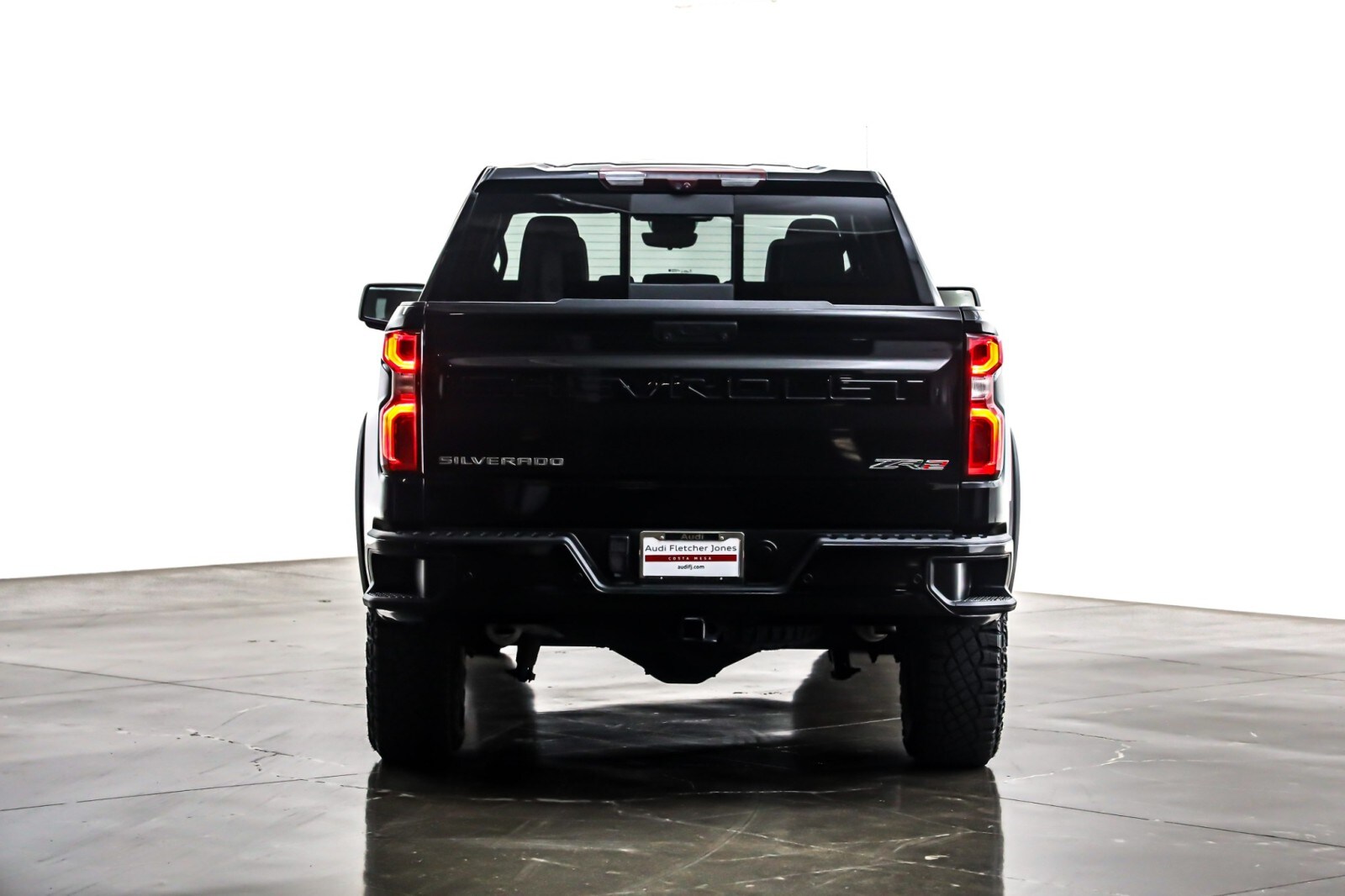 2023 Chevrolet Silverado 1500 ZR2 photo 3