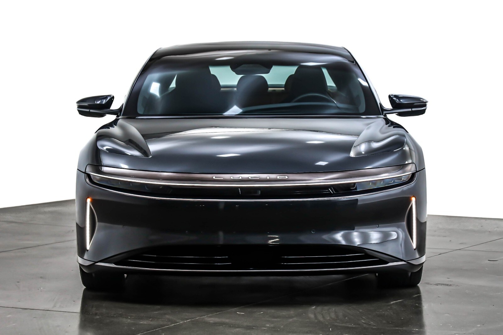 2023 Lucid Air Touring photo 2