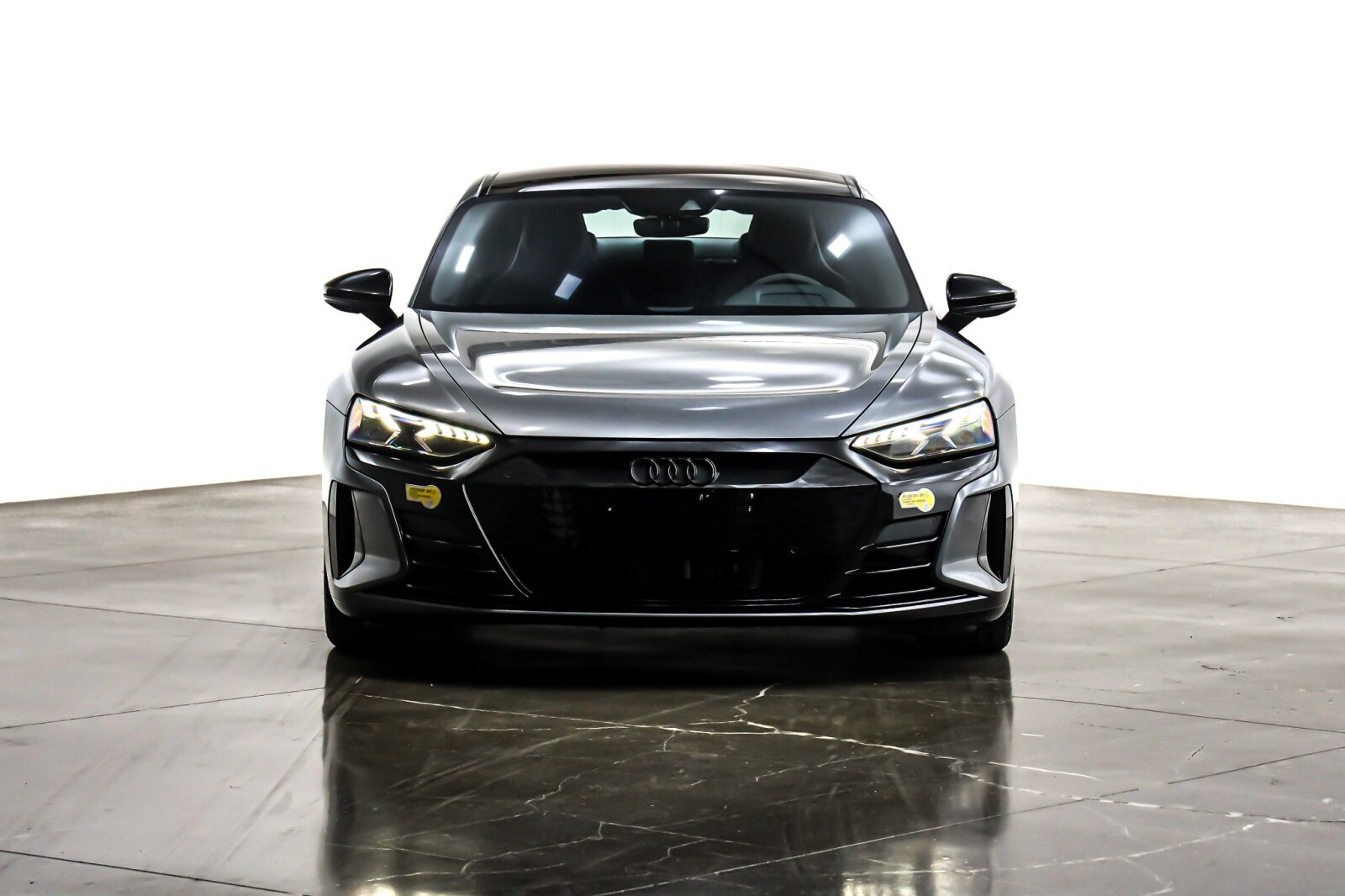 2022 Audi e-tron GT Premium Plus photo 2