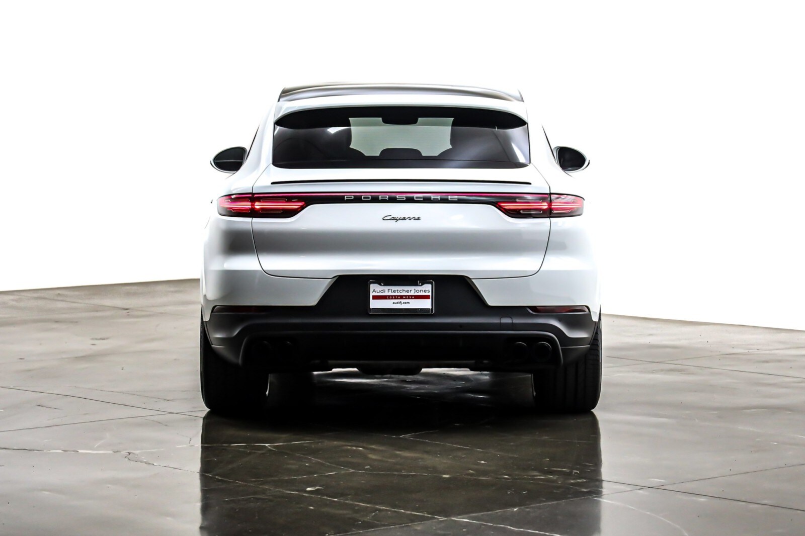 2022 Porsche Cayenne Coupe Base photo 2