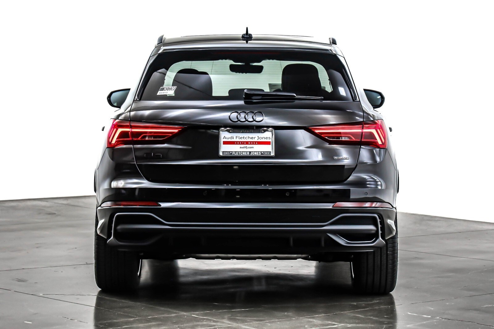 2025 Audi Q3 45 TFSI S line Premium photo 3