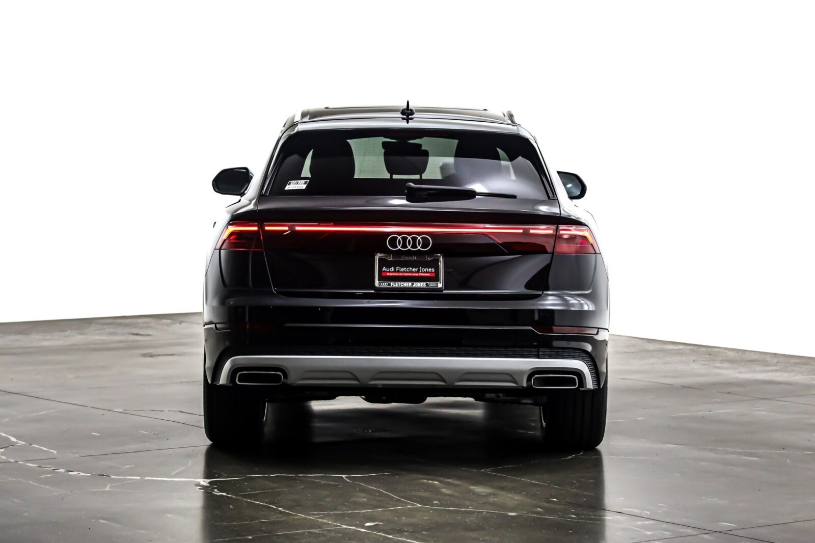 2025 Audi Q8 Premium Plus photo 3